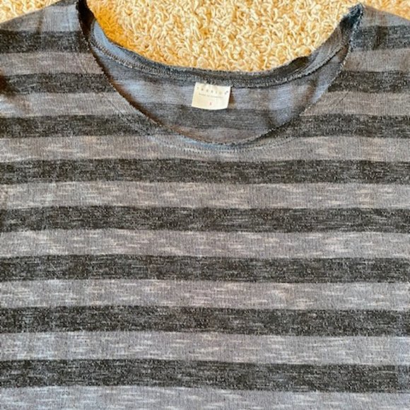 Top - Picture 2 of 2